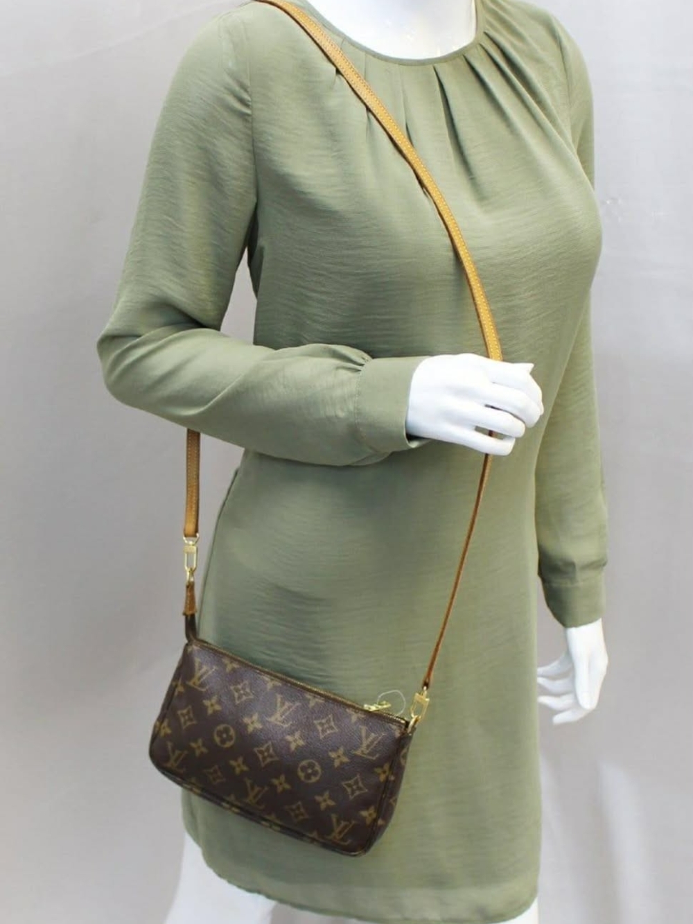 Louis Vuitton Monogram Canvas Crossbody with Vachetta Strap - Brown/Gold